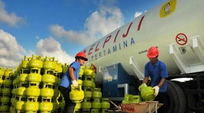 pasar monopoli persaingan tidak sempurna