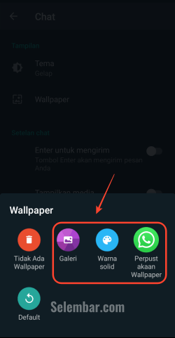 Memilih wallpaper yang tersedia pada WhatsApp Memilih wallpaper yang tersedia pada WhatsApp